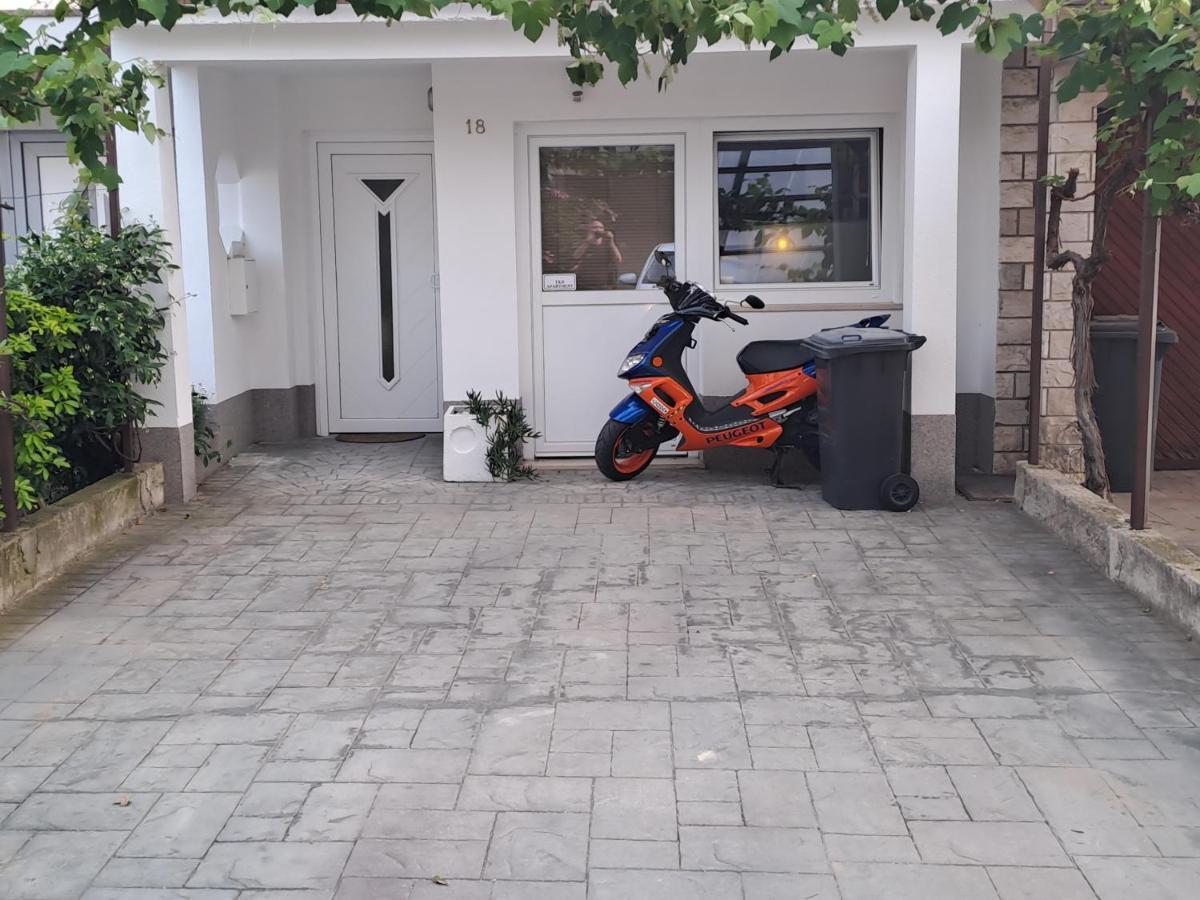 T&R Apartment Порторож Екстериор снимка